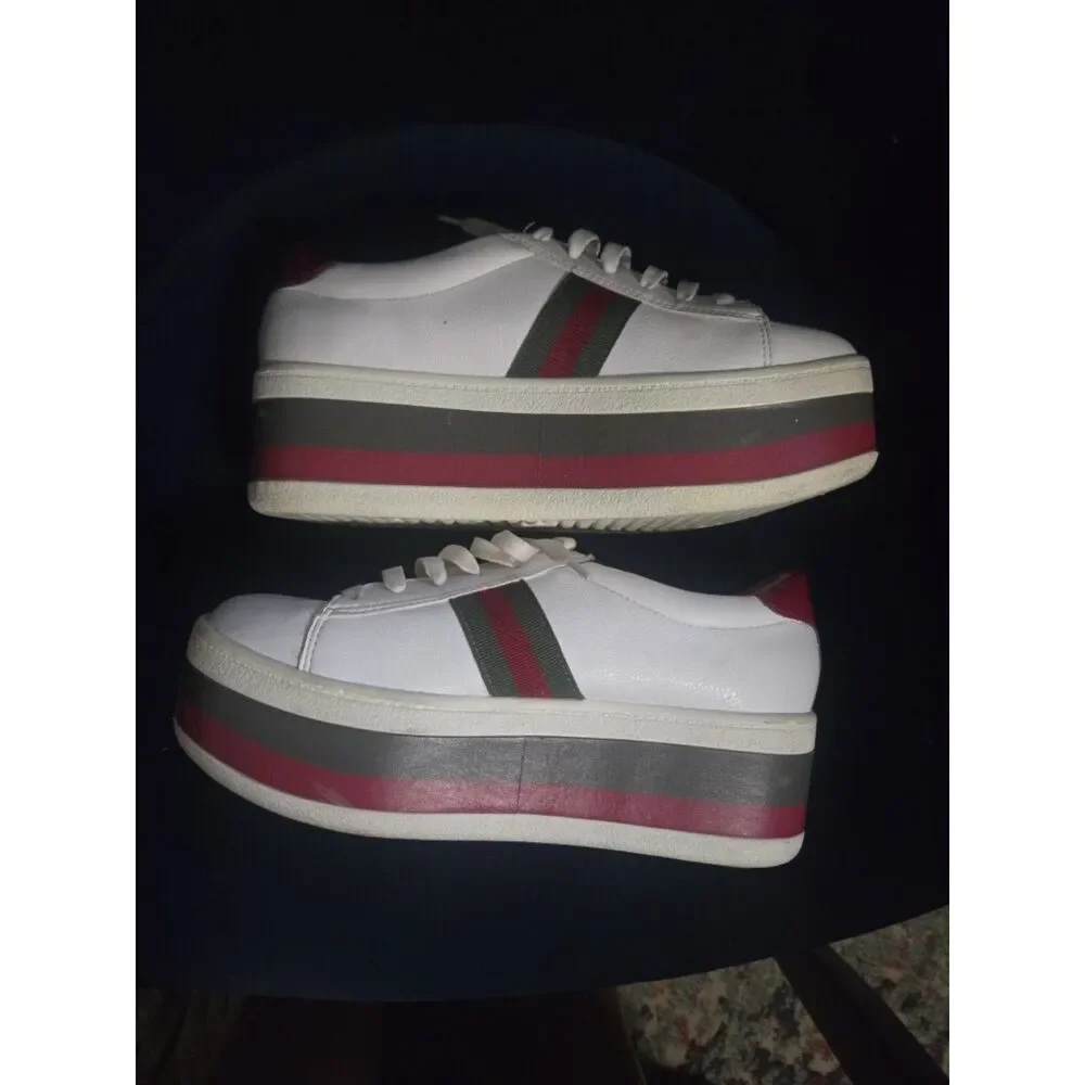 Sanden Calçados - White Green Red Stripe Platform Sneakers w/Bee - Size 6